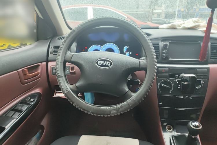 Used BYD F3 2012 Energy-Saving Model 1.5L Manual Comfort Version Steering Wheel