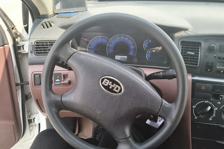 Used BYD F3 2012 Energy-Saving Model 1.5L Manual Comfort Version Steering Wheel