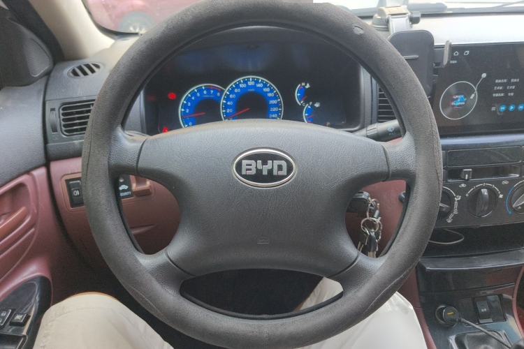 Used BYD F3 2012 Energy-Saving Model 1.5L Manual Comfort Version Steering Wheel