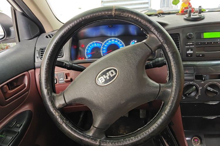 Used BYD F3 2012 Energy-Saving Model 1.5L Manual Comfort Version Steering Wheel