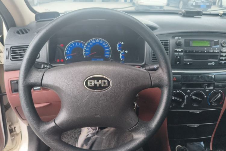 Used BYD F3 2012 Energy-Saving Model 1.5L Manual Comfort Version Steering Wheel