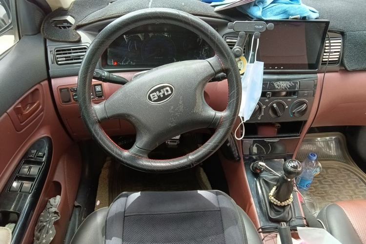 Used BYD F3 2012 Energy-Saving Model 1.5L Manual Comfort Version Steering Wheel
