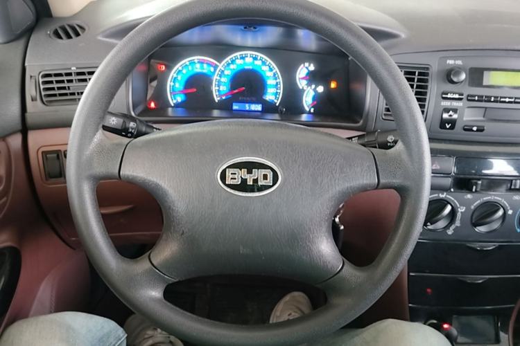 Used BYD F3 2012 Energy-Saving Model 1.5L Manual Comfort Version Steering Wheel
