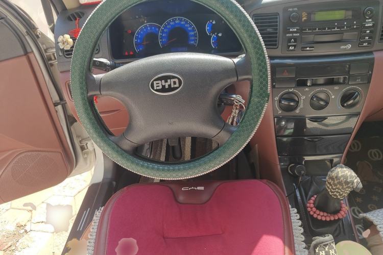 Used BYD F3 2012 Energy-Saving Model 1.5L Manual Comfort Version Steering Wheel