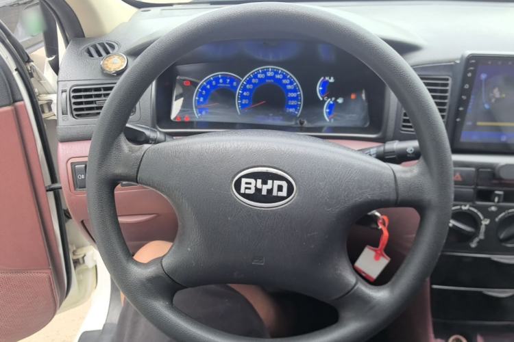 Used BYD F3 2012 Energy-Saving Model 1.5L Manual Comfort Version Steering Wheel