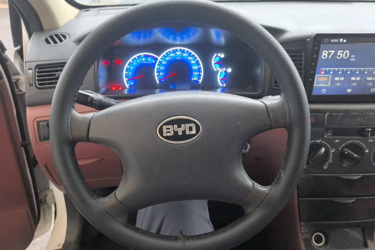 Used BYD F3 2012 Energy-Saving Model 1.5L Manual Comfort Version Steering Wheel
