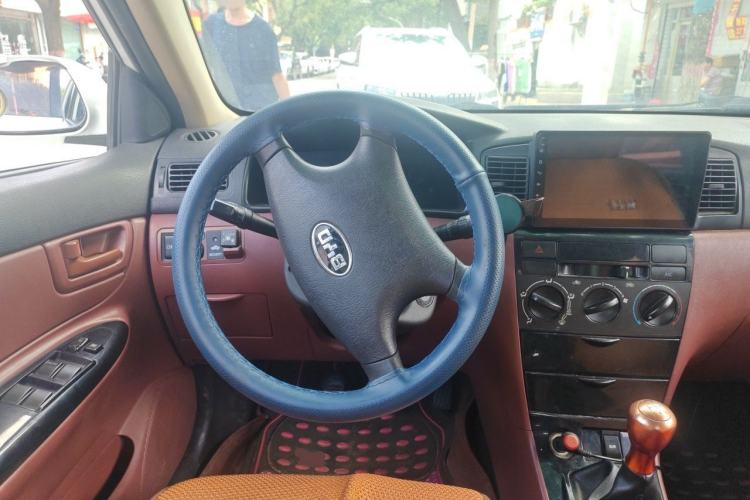Used BYD F3 2012 Energy-Saving Model 1.5L Manual Comfort Version Steering Wheel