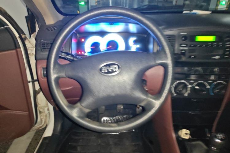 Used BYD F3 2012 Energy-Saving Model 1.5L Manual Comfort Version Steering Wheel