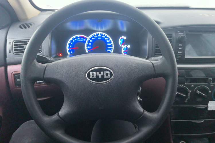 Used BYD F3 2012 Energy-Saving Model 1.5L Manual Comfort Version Steering Wheel