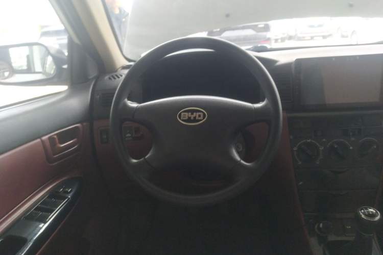 Used BYD F3 2012 Energy-Saving Model 1.5L Manual Comfort Version Steering Wheel