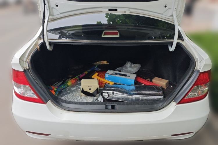 Used BYD F3 2012 Energy-Saving Model 1.5L Manual Comfort Version Trunk