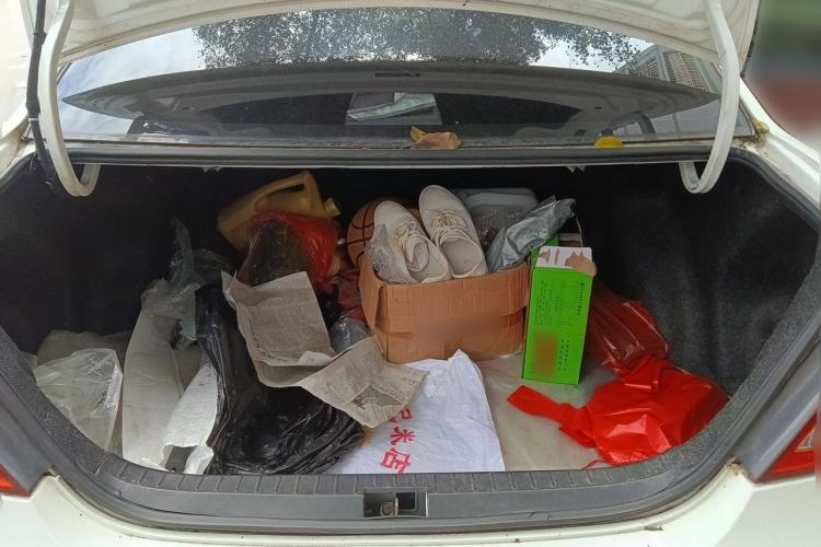 Used BYD F3 2012 Energy-Saving Model 1.5L Manual Comfort Version Trunk