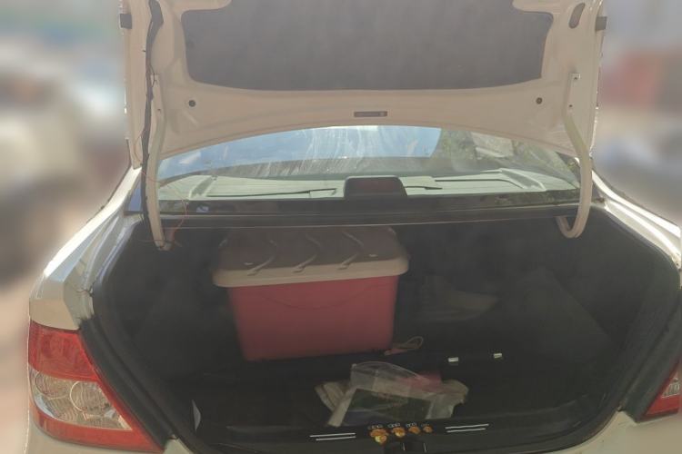 Used BYD F3 2012 Energy-Saving Model 1.5L Manual Comfort Version Trunk