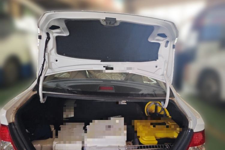 Used BYD F3 2012 Energy-Saving Model 1.5L Manual Comfort Version Trunk