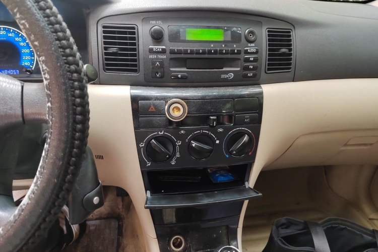 Used BYD F3 2013 Energy-Efficient Model 1.5L Manual Comfort Version Audio And AC Panel