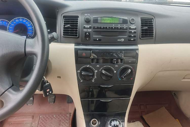 Used BYD F3 2013 Energy-Efficient Model 1.5L Manual Comfort Version Audio And AC Panel