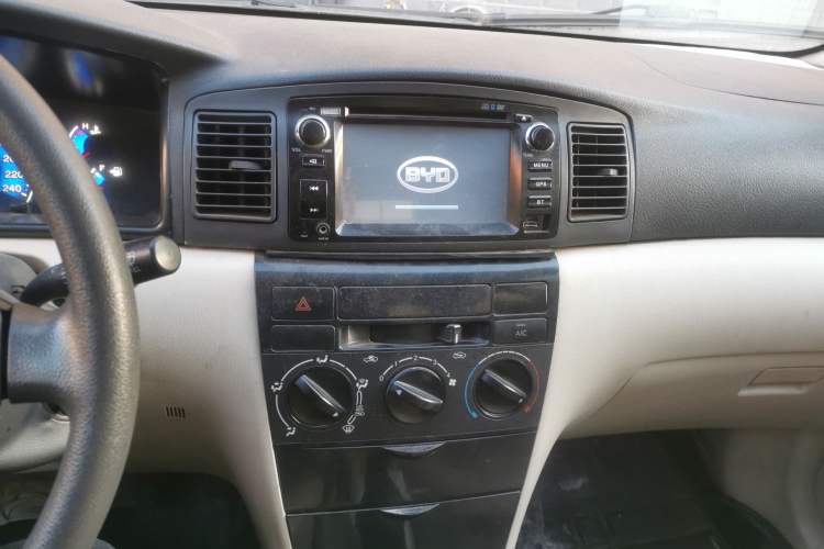 Used BYD F3 2013 Energy-Efficient Model 1.5L Manual Comfort Version Audio And AC Panel