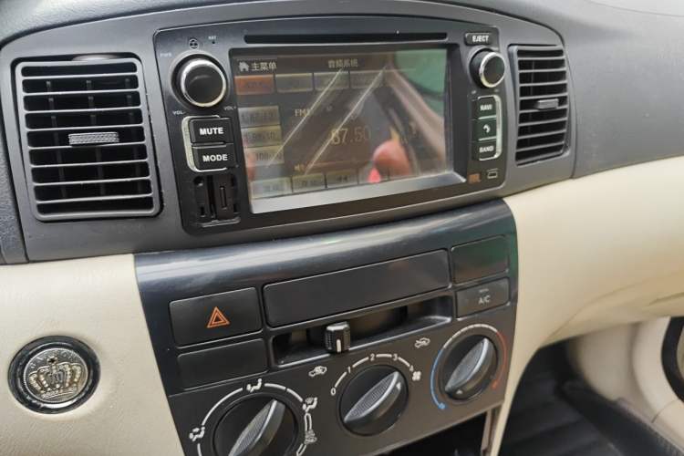 Used BYD F3 2013 Energy-Efficient Model 1.5L Manual Comfort Version Audio And AC Panel