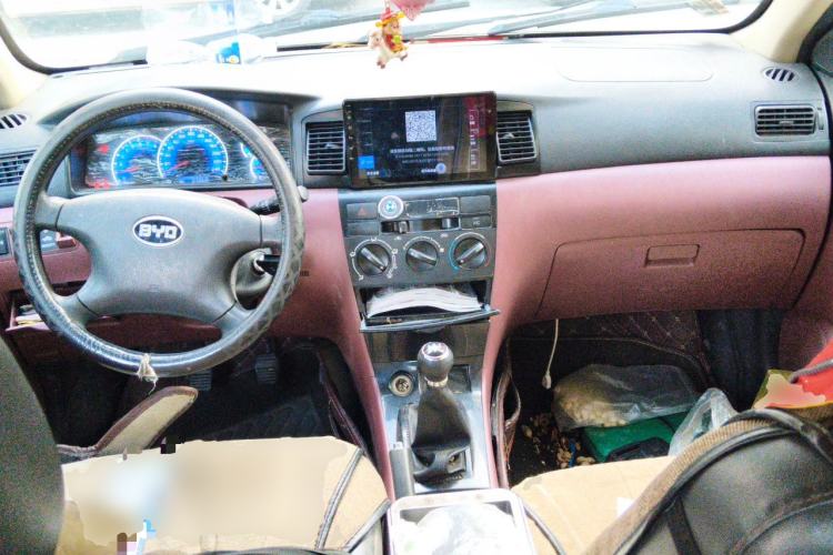 Used BYD F3 2013 1.5L Manual Comfort Model CNG Center Console