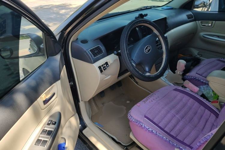 Used BYD F3 2013 Energy-Saving Edition 1.5L Manual Standard Model Driver Seat