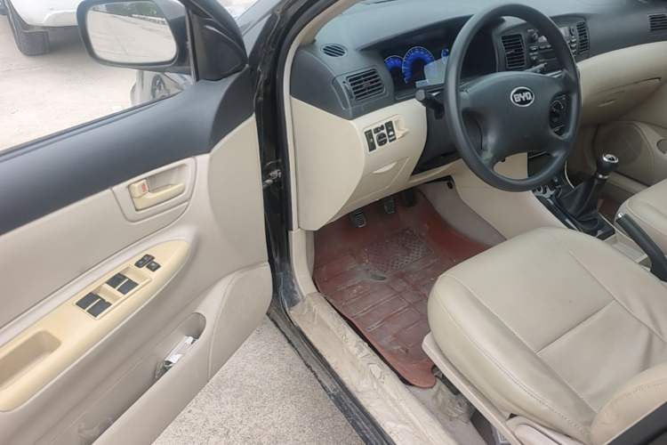 Used BYD F3 2013 Energy-Efficient Model 1.5L Manual Comfort Version Driver Seat