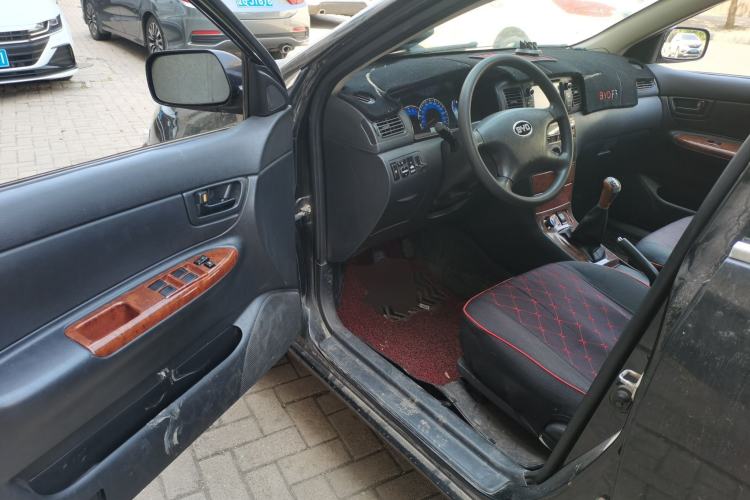 Used BYD F3 2013 Energy-Efficient Model 1.5L Manual Comfort Version Driver Seat