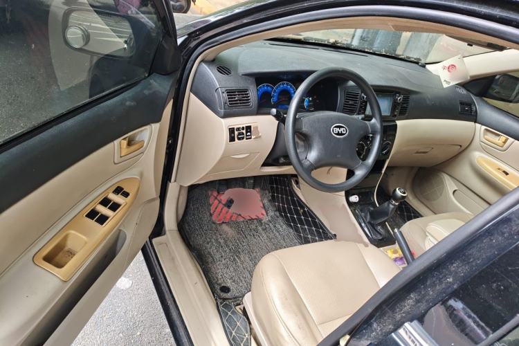 Used BYD F3 2013 Energy-Efficient Model 1.5L Manual Comfort Version Driver Seat