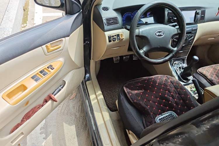 Used BYD F3 2013 Energy-Efficient Model 1.5L Manual Comfort Version Driver Seat