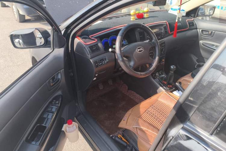 Used BYD F3 2013 Energy-Efficient Model 1.5L Manual Comfort Version Driver Seat