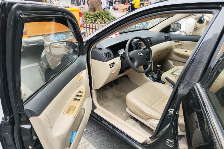 Used BYD F3 2013 Energy-Efficient Model 1.5L Manual Comfort Version Driver Seat