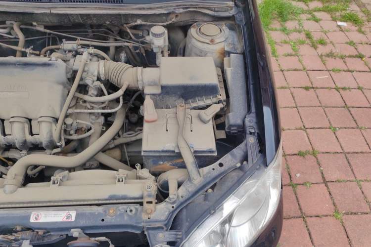 Used BYD F3 2013 Energy-Efficient Model 1.5L Manual Comfort Version Engine Bay Left