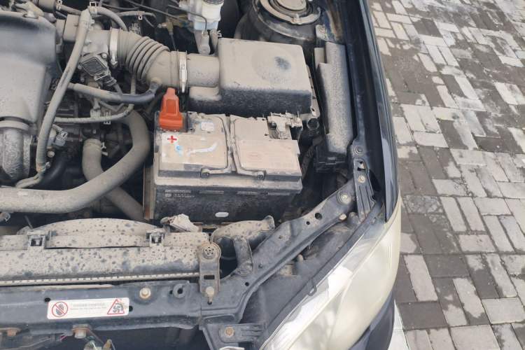 Used BYD F3 2013 Energy-Efficient Model 1.5L Manual Comfort Version Engine Bay Left