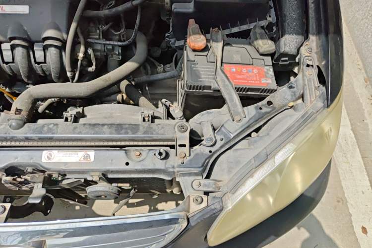 Used BYD F3 2013 Energy-Efficient Model 1.5L Manual Comfort Version Engine Bay Left