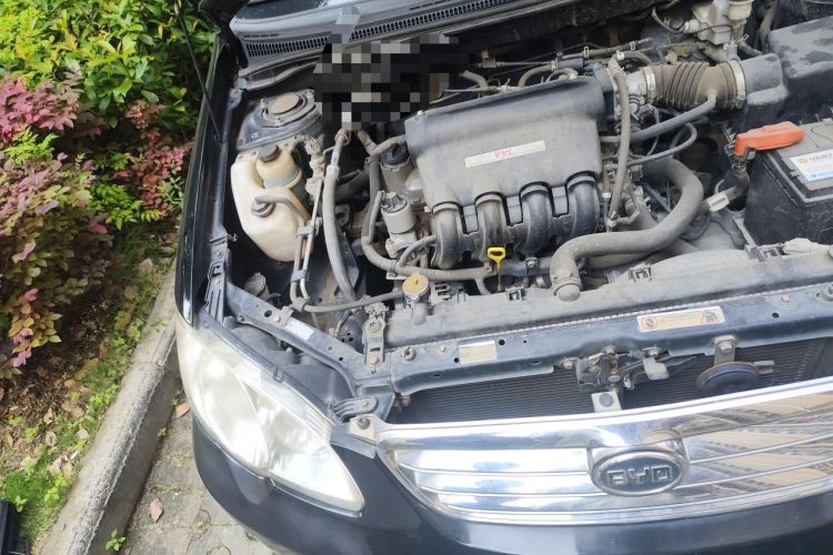 Used BYD F3 2013 Energy-Efficient Model 1.5L Manual Comfort Version Engine Bay Right