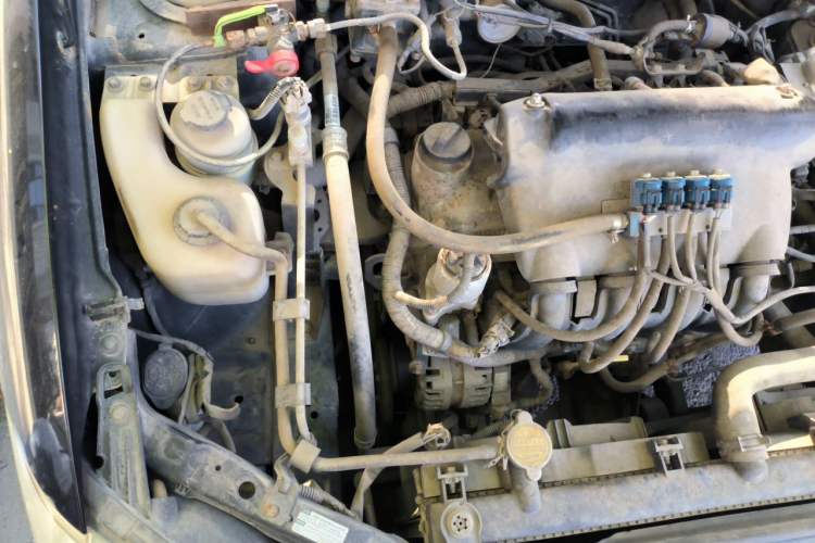 Used BYD F3 2013 Energy-Efficient Model 1.5L Manual Comfort Version Engine Bay Right