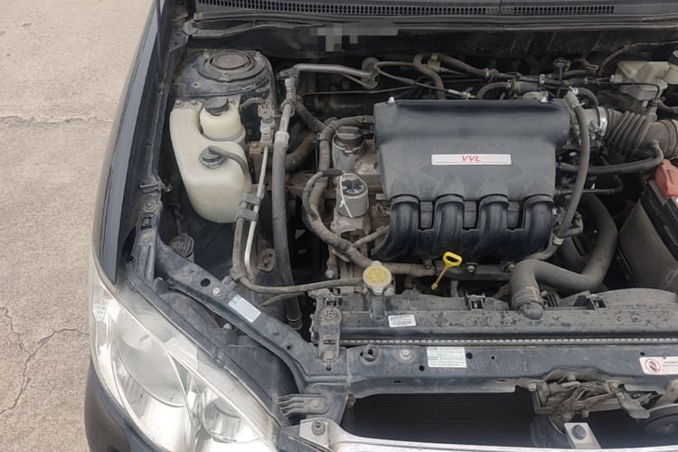Used BYD F3 2013 Energy-Efficient Model 1.5L Manual Comfort Version Engine Bay Right