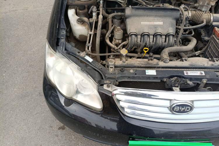 Used BYD F3 2013 Energy-Efficient Model 1.5L Manual Comfort Version Engine Bay Right