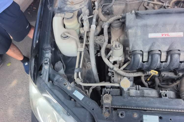 Used BYD F3 2013 Energy-Efficient Model 1.5L Manual Comfort Version Engine Bay Right