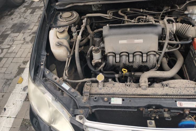 Used BYD F3 2013 Energy-Efficient Model 1.5L Manual Comfort Version Engine Bay Right