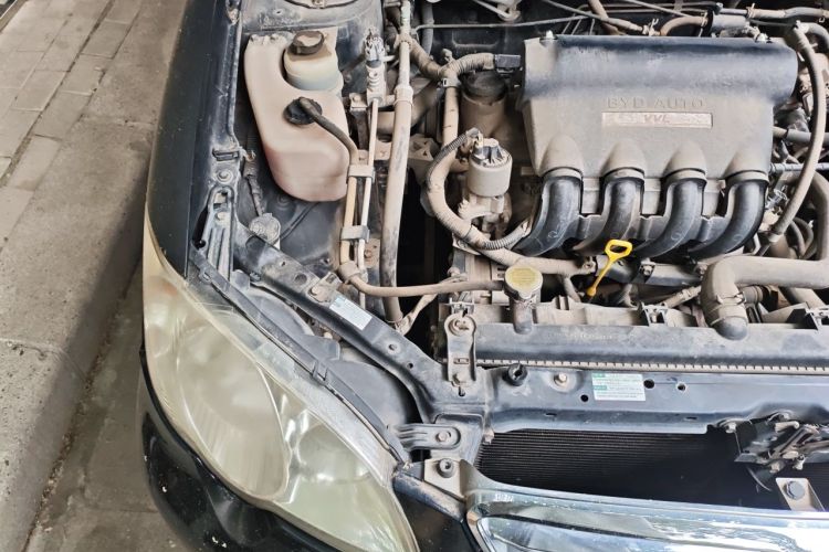 Used BYD F3 2013 Energy-Efficient Model 1.5L Manual Comfort Version Engine Bay Right