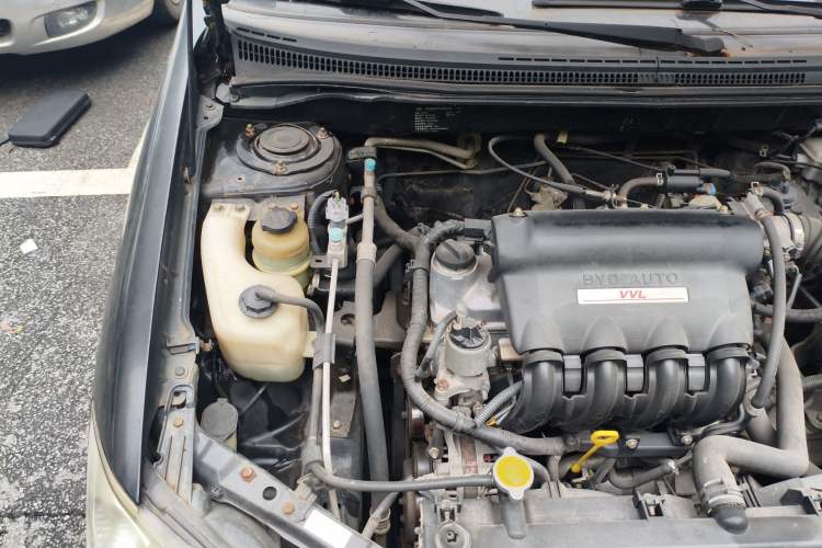 Used BYD F3 2013 Energy-Efficient Model 1.5L Manual Comfort Version Engine Bay Right