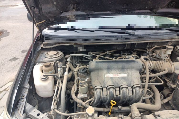 Used BYD F3 2013 Energy-Efficient Model 1.5L Manual Comfort Version Engine Bay Right
