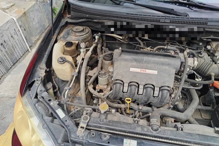 Used BYD F3 2013 Energy-Efficient Model 1.5L Manual Comfort Version Engine Bay Right