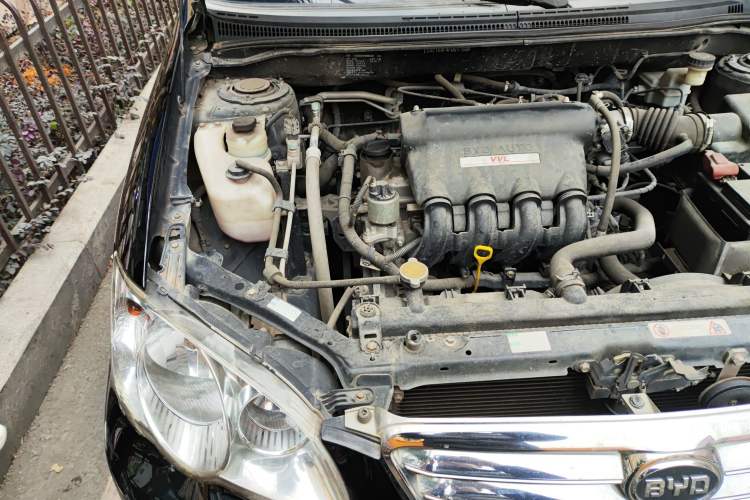 Used BYD F3 2013 Energy-Efficient Model 1.5L Manual Comfort Version Engine Bay Right