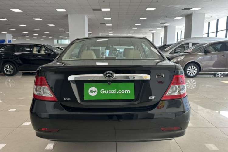 Used BYD F3 2013 Energy-Saving Edition 1.5L Manual Standard Model Exterior 3