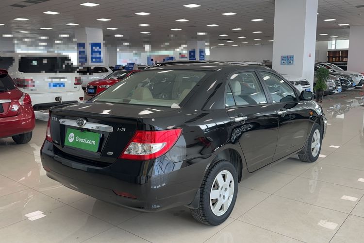 Used BYD F3 2013 Energy-Saving Edition 1.5L Manual Standard Model Exterior 4