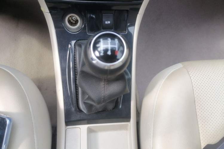 Used BYD F3 2013 Energy-Efficient Model 1.5L Manual Comfort Version Gear Lever
