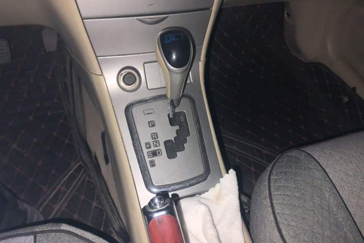 Used BYD F3 2013 1.5L Automatic Standard Edition Gear Lever