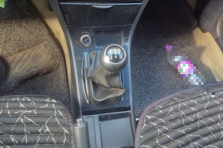 Used BYD F3 2013 Energy-Efficient Model 1.5L Manual Comfort Version Gear Lever
