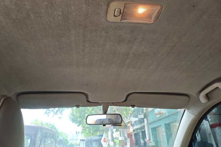 Used BYD F3 2013 Energy-Efficient Model 1.5L Manual Comfort Version Headliner
